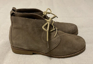 White Mountain Chukka Boots Womens Size 7M Auburn Taupe Suede Leather Booties